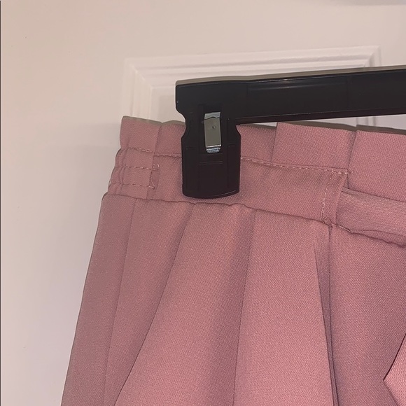 Pink flowy shorts - Picture 3 of 5